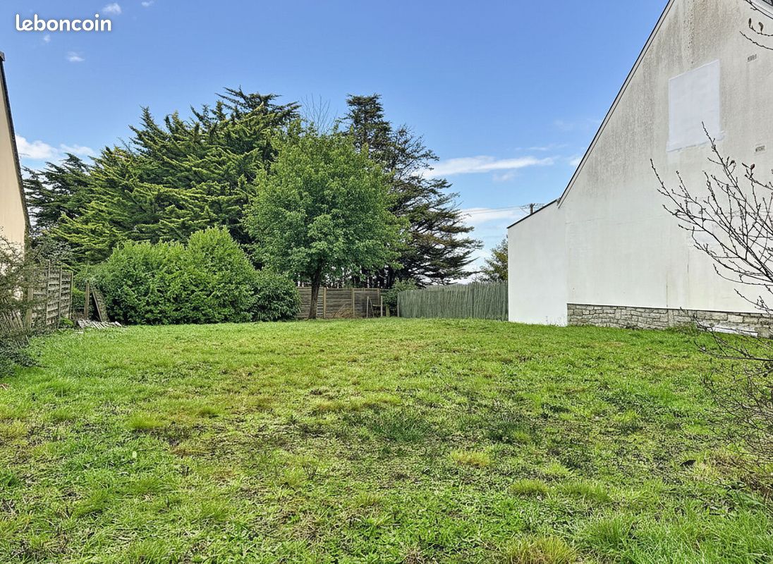 Terrain 425 m² · à Sarzeau · 425 m² · 141 700 €