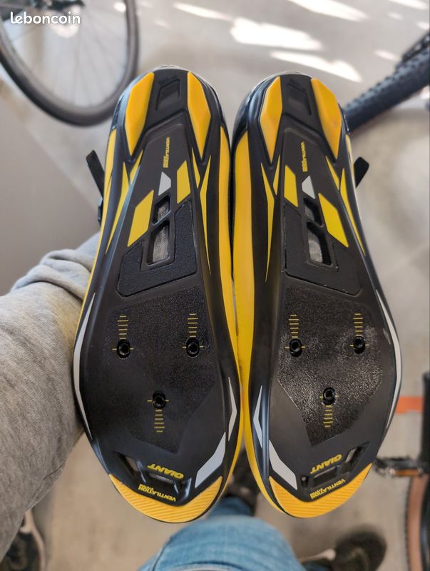 Chaussures De Cyclisme Giant Phase – Homme – Pointure EU 42,5 / US 9,5 – Neuves