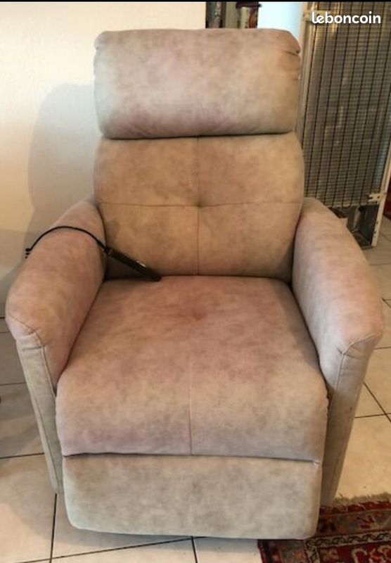 Fauteuil releveur (image 1)