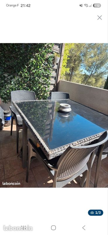 Table d'extérieur (image 1)