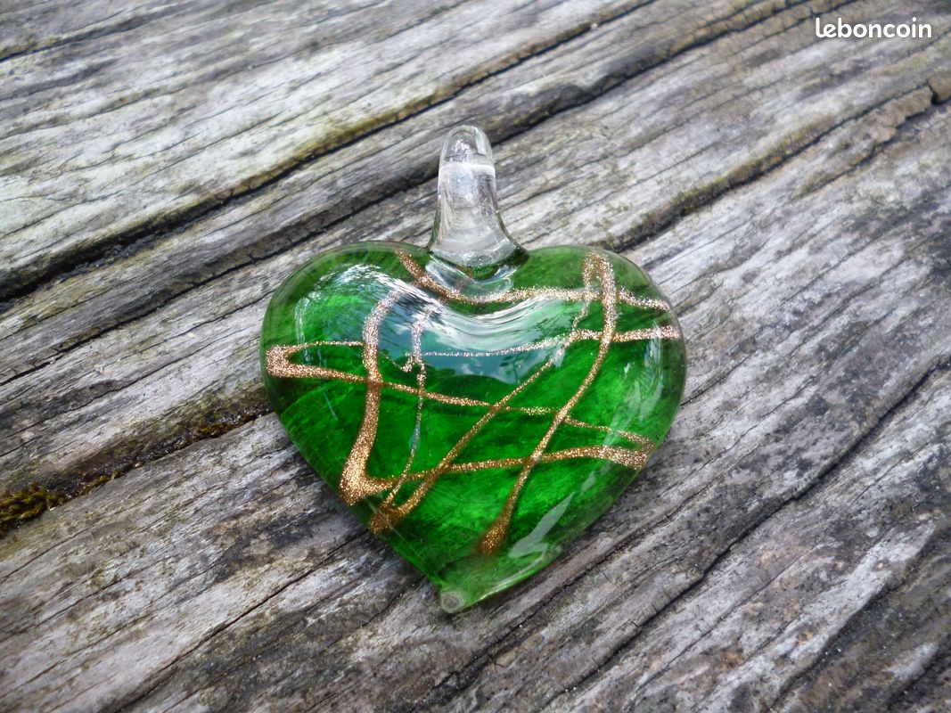 Pendentif Cœur Vert En Verre Avec Paillettes Incluses - Monture Alu Plaqué Or, Occasion Parfait état