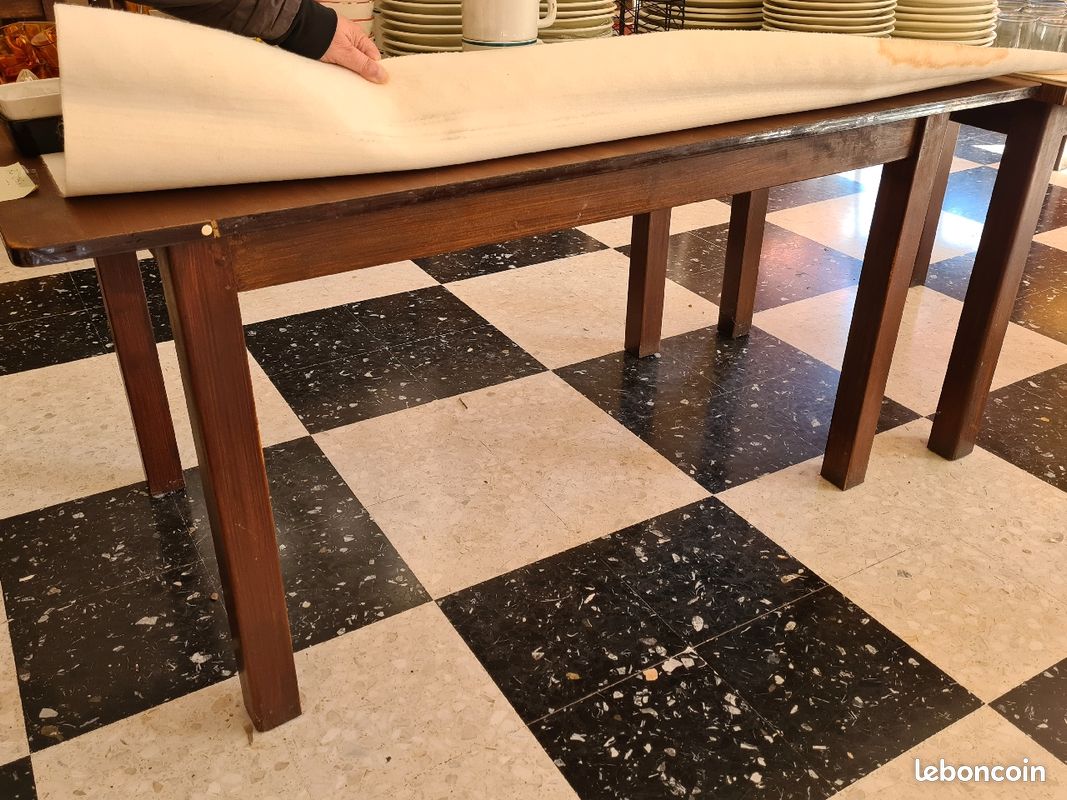 Table en bois (image 4)