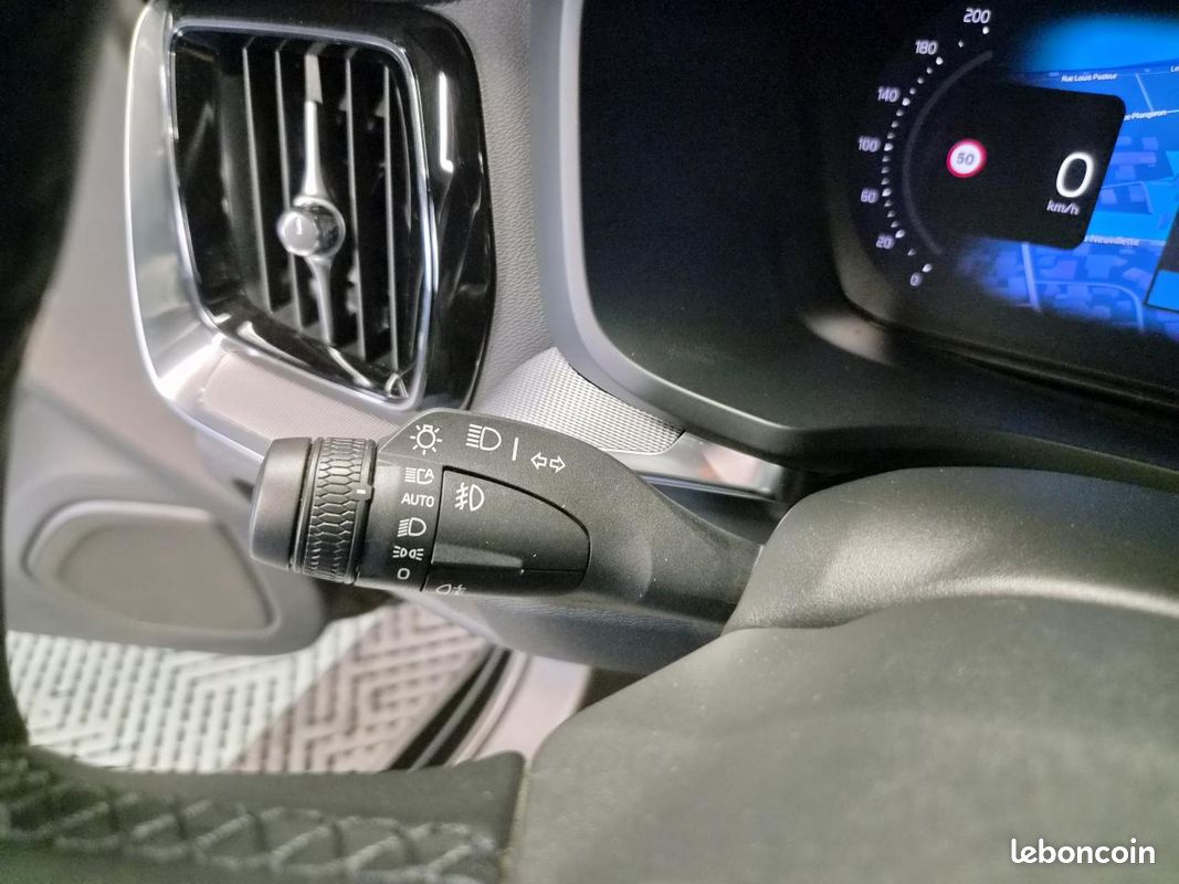VOLVO V60 2.0 B4 197 Hybrid Style Dark Geartronic BVA (image 21)