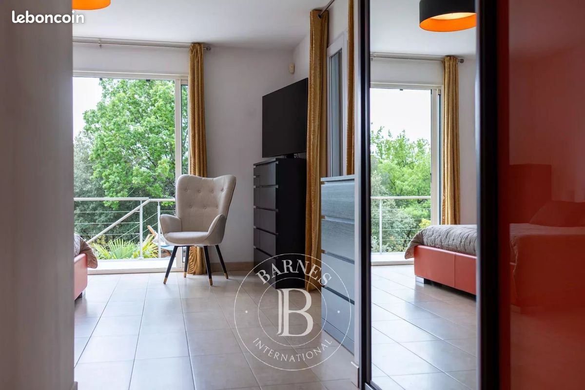 Villa 7 pièces 260 m² (image 16)