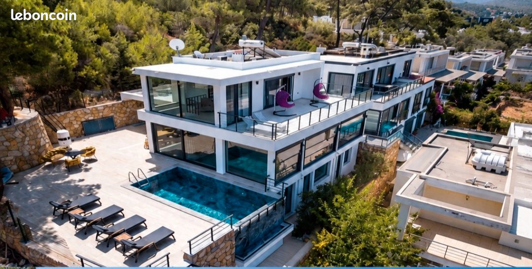 Maison 5 pièces 240 m² · à Grimaud · 240 m² · 1 800 000 €