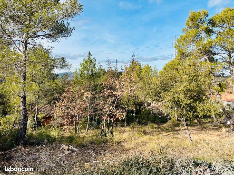 Terrain 964 m² Rocbaron · 154 000 €