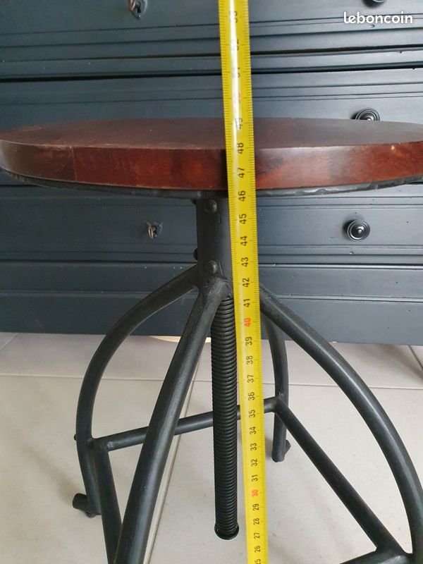 Tabouret "industrie" (image 2)