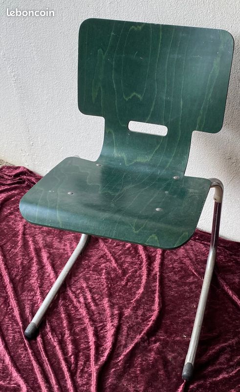 5 chaises design (image 1)