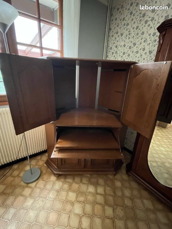 Meuble TV en angle (image 2)