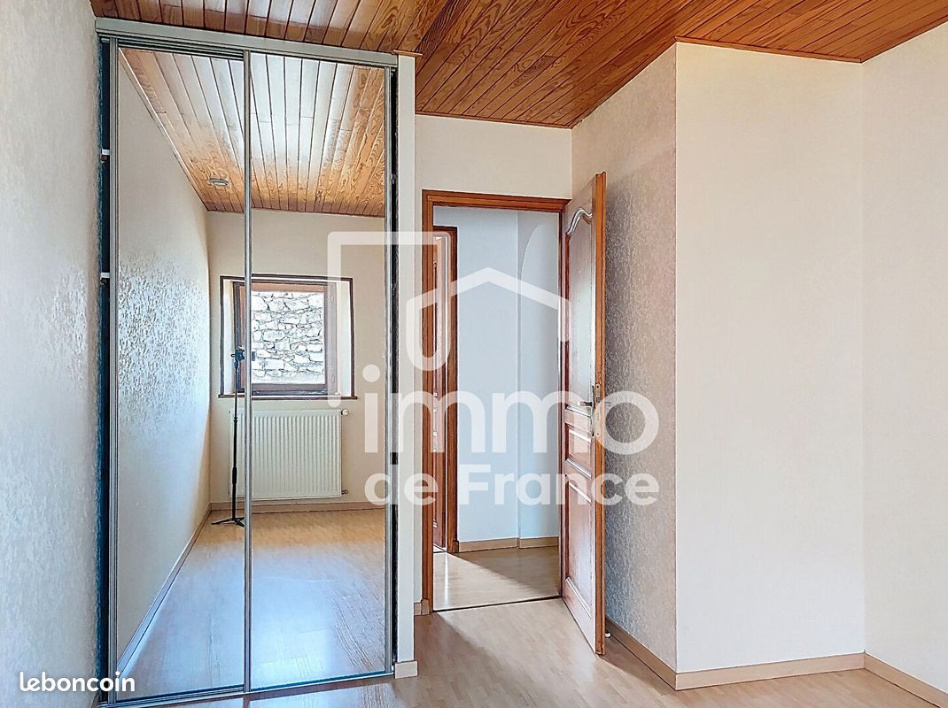 Appartement a louer oyonnax - 4 pièce(s) - 84 m2 - Surfyn