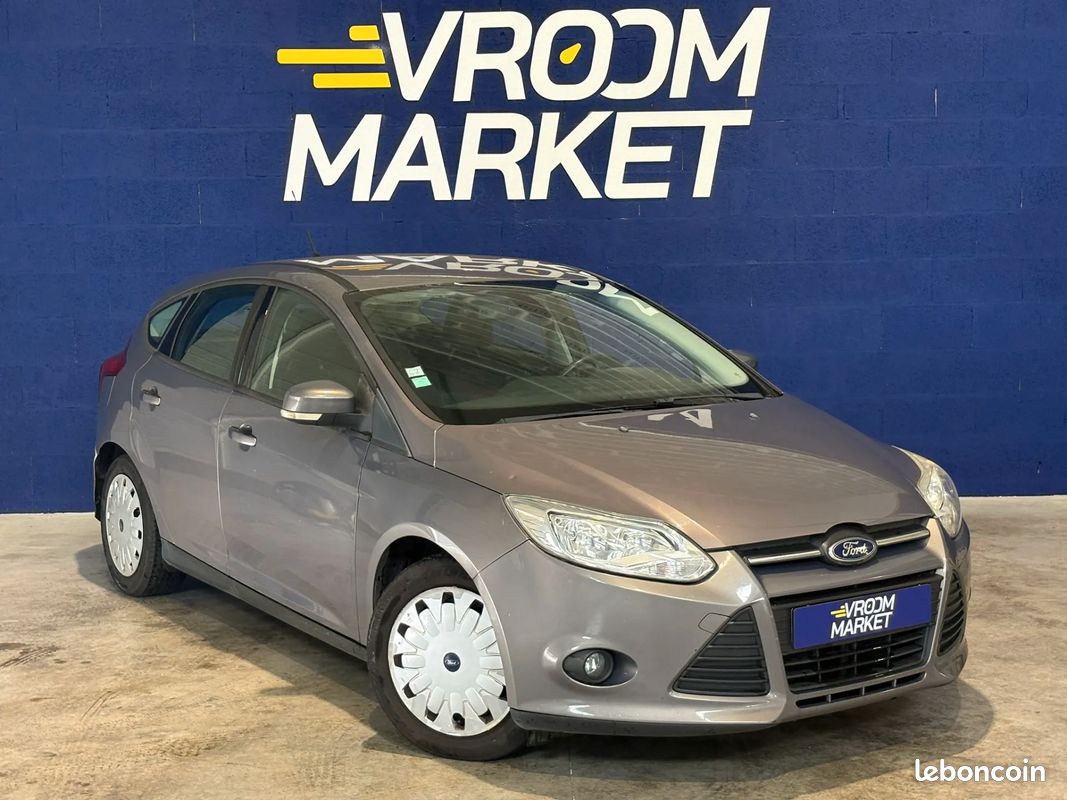 FORD Focus 1.6 D 105ch Business - 2013 - GPS - Bluetooth - Aide stationnement (image 2)