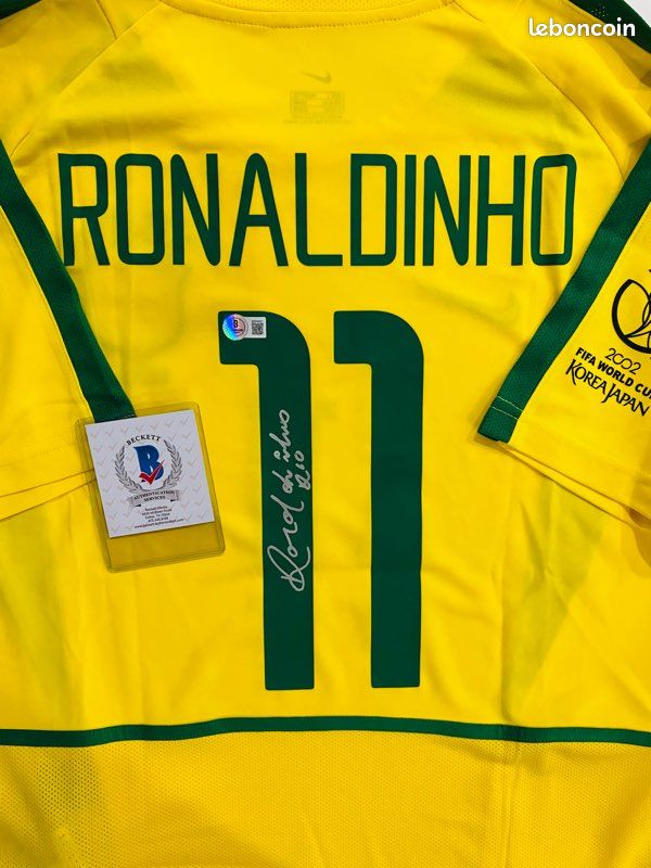 Maillot Du FC Barcelone #10 Dédicacé Par Ronaldinho Avec
