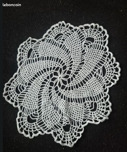 Lot de 9 napperons différentes tailles (image 3)