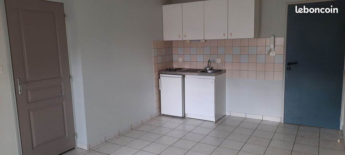 Appartement 1 pièce 39 m² · à Fougères · 39 m² · 420 €