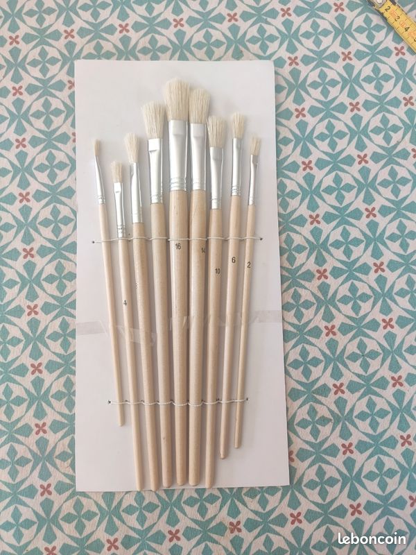 Coffret 9 pinceaux 27 cm (image 2)