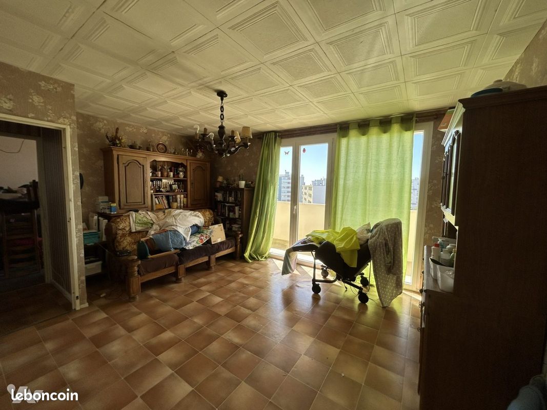Appartement 3 pièces 58 m² · à Saint-Quentin · 58 m² · 28 000 €