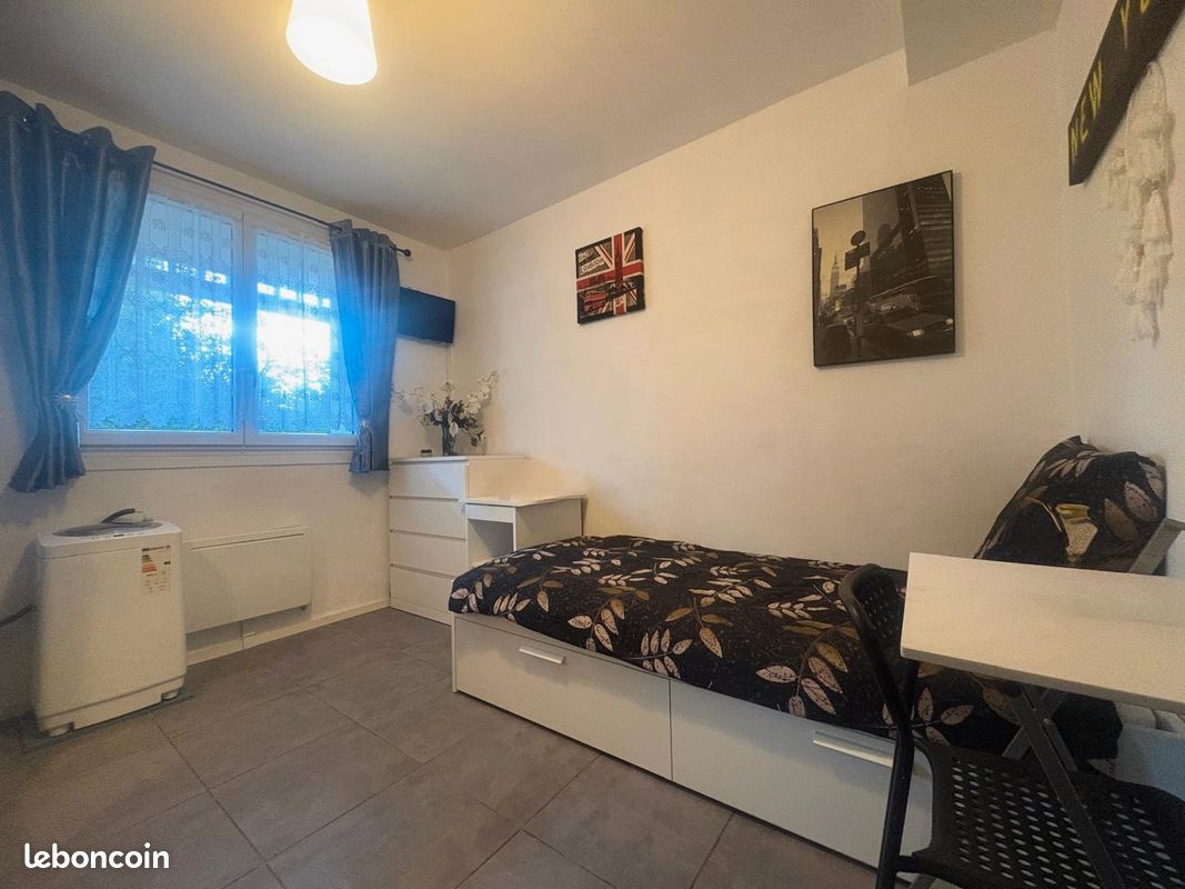 Appartement 1 pièce 11 m² · à Sainte-Foy-lès-Lyon · 11 m² · 420 €/mois