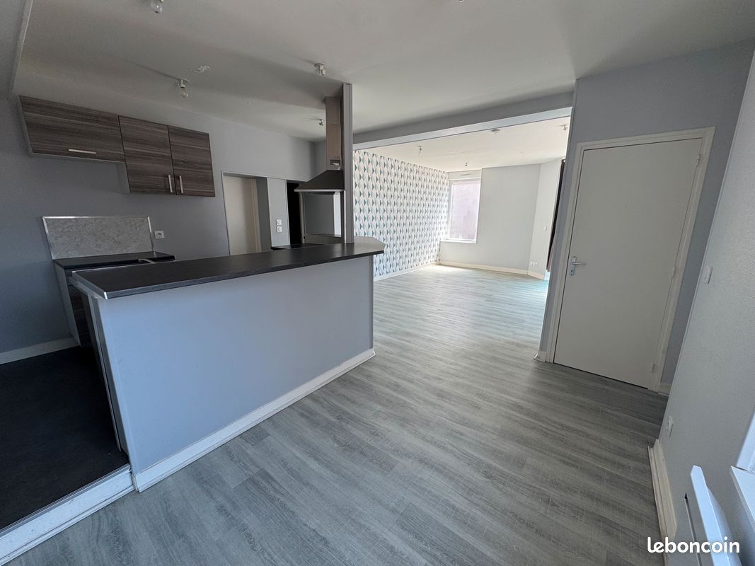 Appartement 2 pièces 71 m² · à Flers · 71 m² · 470 €