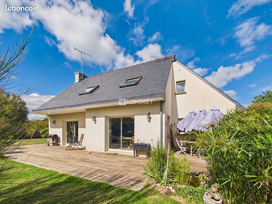 Maison 7 pièces 165 m² · à Plomelin · 165 m² · 374 900 €