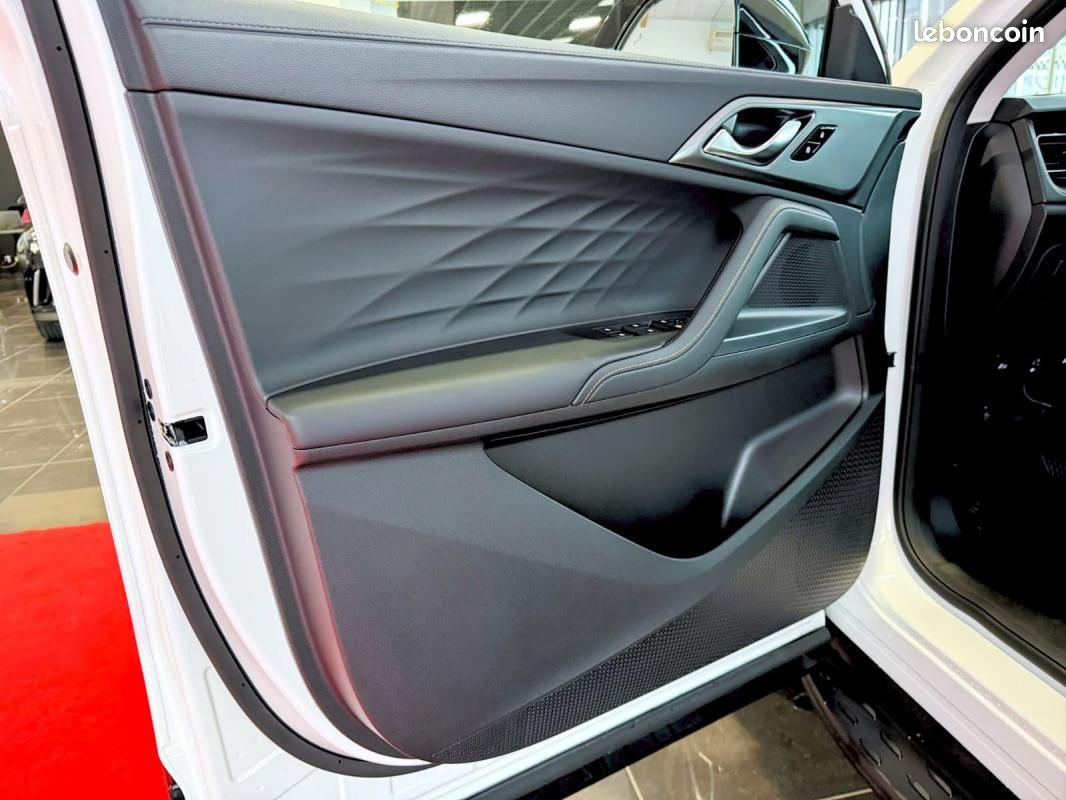 MG EHS III 1.5T GDI HYBRIDE RECHARGEABLE PHEV LUXURY 272 ch 5p (image 8)