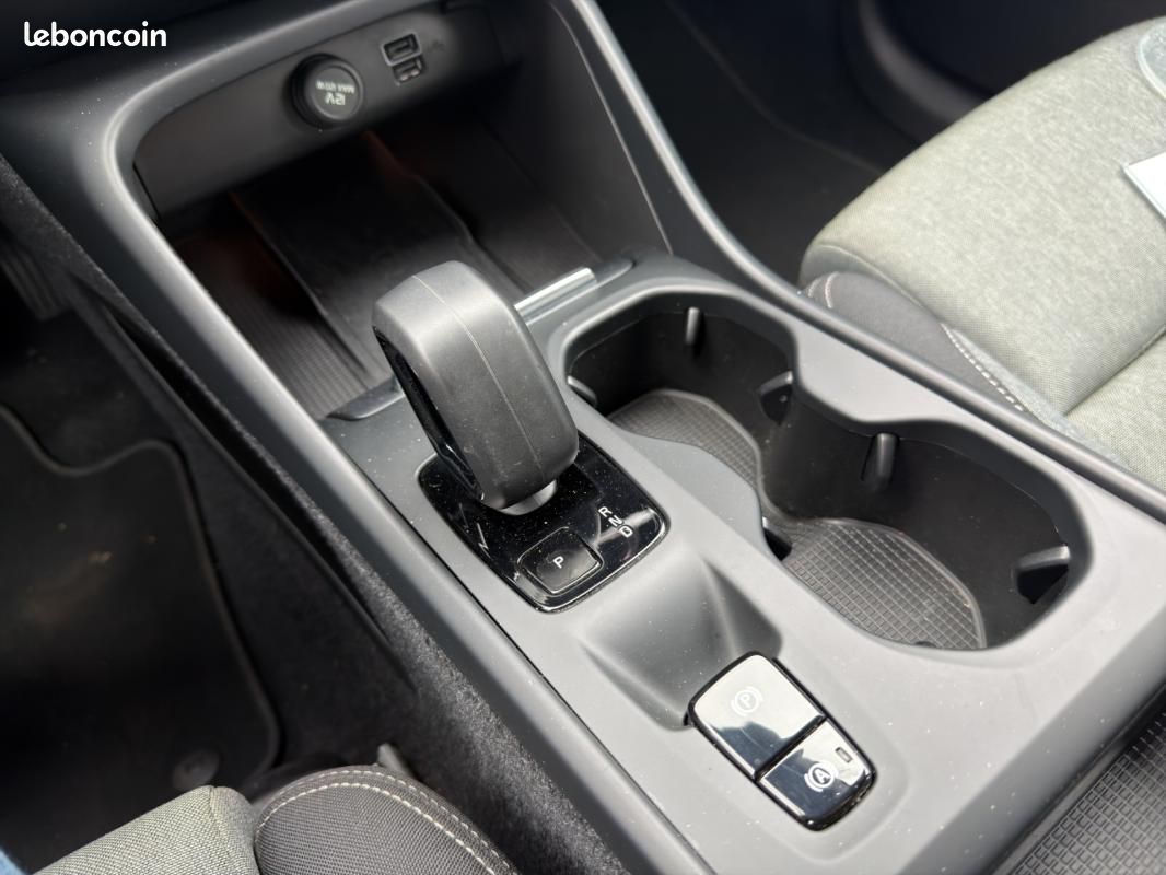 Volvo XC40 T4 Recharge 129+82 ch DCT7 Start (image 17)