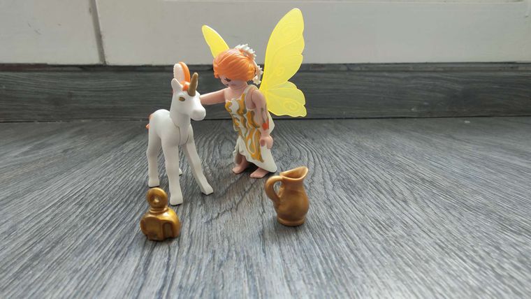 PLAYMOBIL Jouet de transport de fées à dessin de licorne 