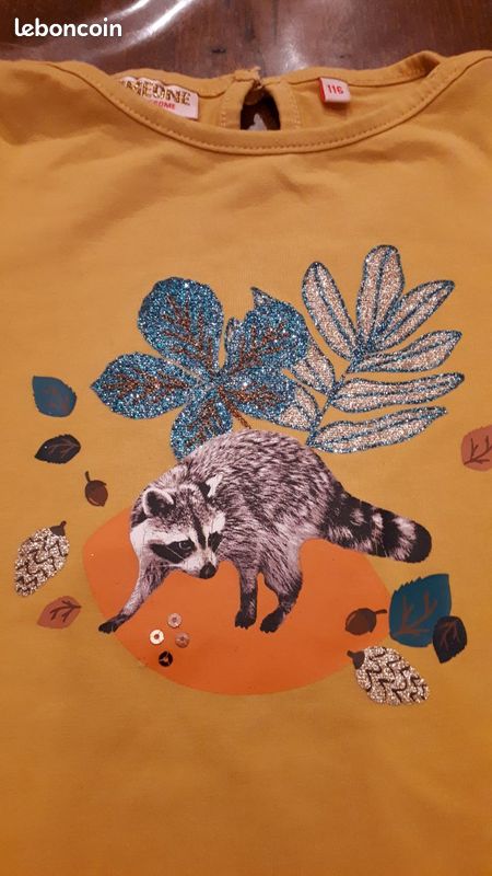 T-shirt Fille Doré - Taille XL (grande), Manches Courtes, Neuf Avec étiquettes, Sans Marque