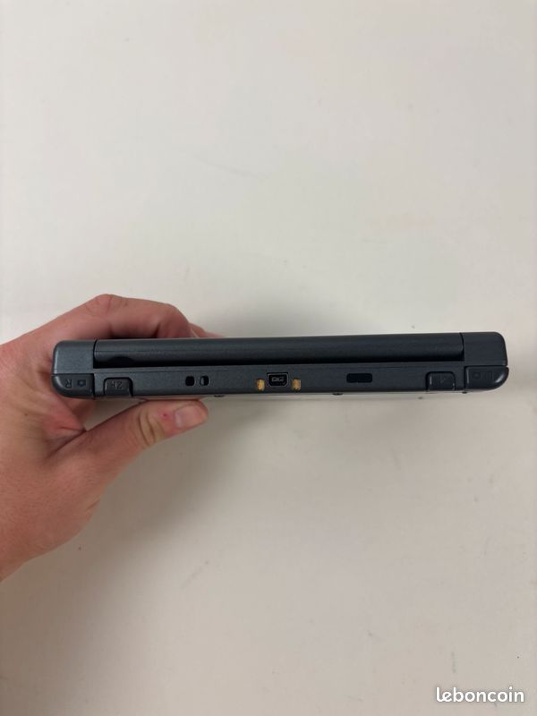 Nintendo New 3DS XL - Console #A16665 (image 3)