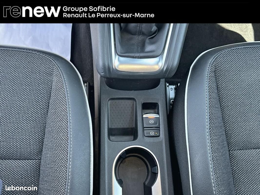Renault Captur TCe 130 FAP Intens (image 23)