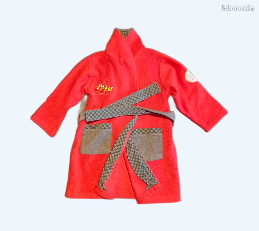 Peignoir garçon cars 6ans Vêtements