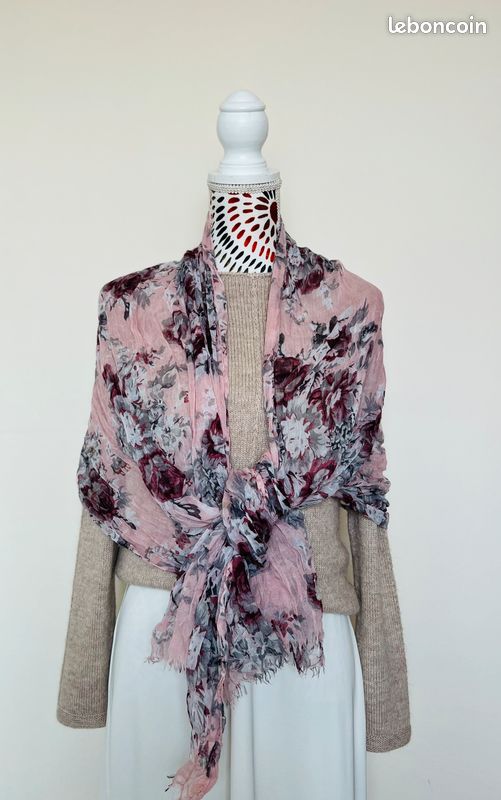Céline - Céline silk scarf. - Écharpe