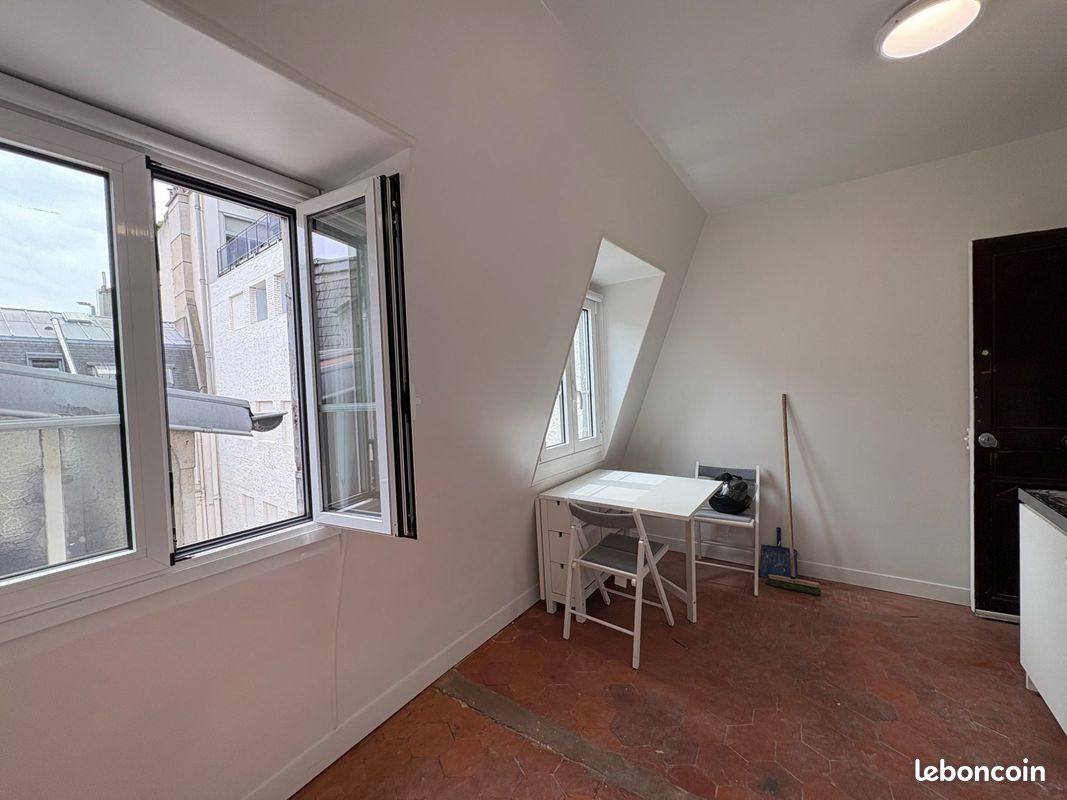 Appartement 2 pièces 18 m² · à Paris · 18 m² · 1 000 €/mois