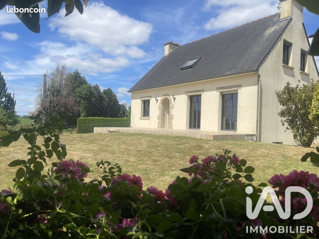 Maison 6 pièces 124 m² · à Ploeuc-l'Hermitage · 124 m² · 262 000 €