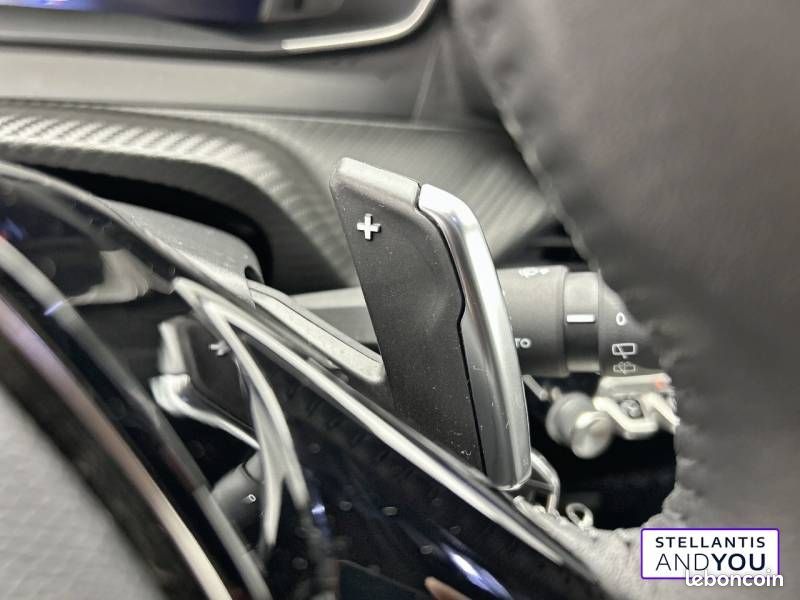 Peugeot 2008 Hybrid 145 ch e-DCS6 Allure (image 23)