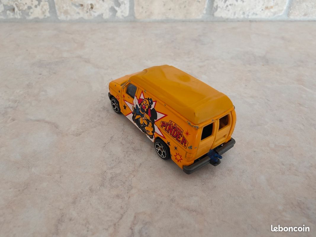 Majorette - Ford econoline Pinder (image 3)