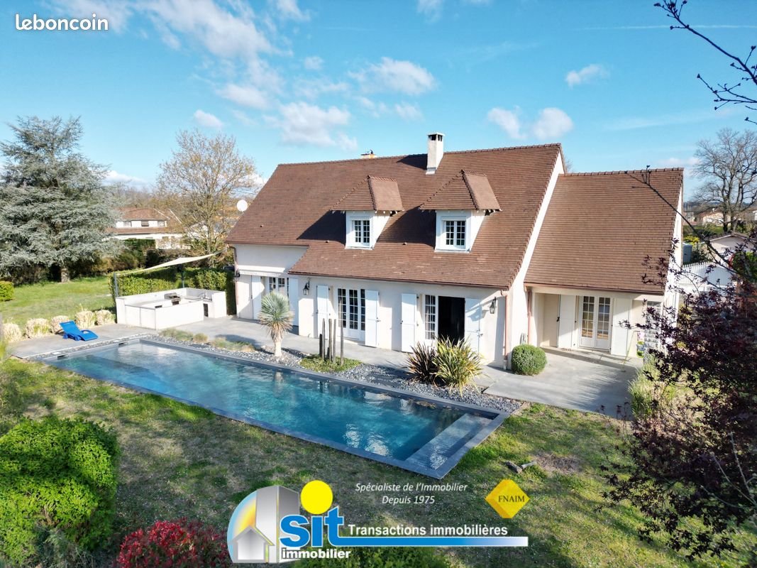 Maison 7 pièces 212 m² · à Vienne · 212 m² · 465 000 €