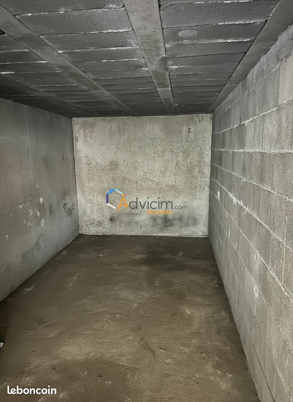 Parking 15 m² · à Orléans · 15 m² · 11 000 €