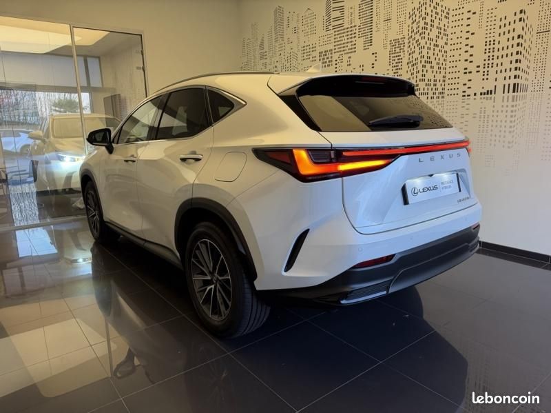 Lexus NX 450h+ Luxe 4WD (image 3)