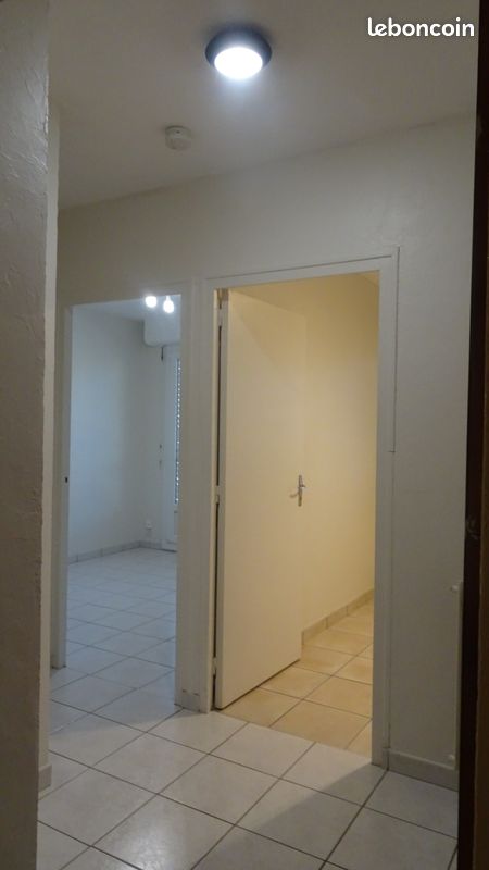 Appartement 3 pièce(s) 33 m²à louer Lons-le-saunier