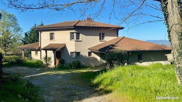 Maison 6 pièces 161 m² · à Limonest · 161 m² · 2 190 €/mois