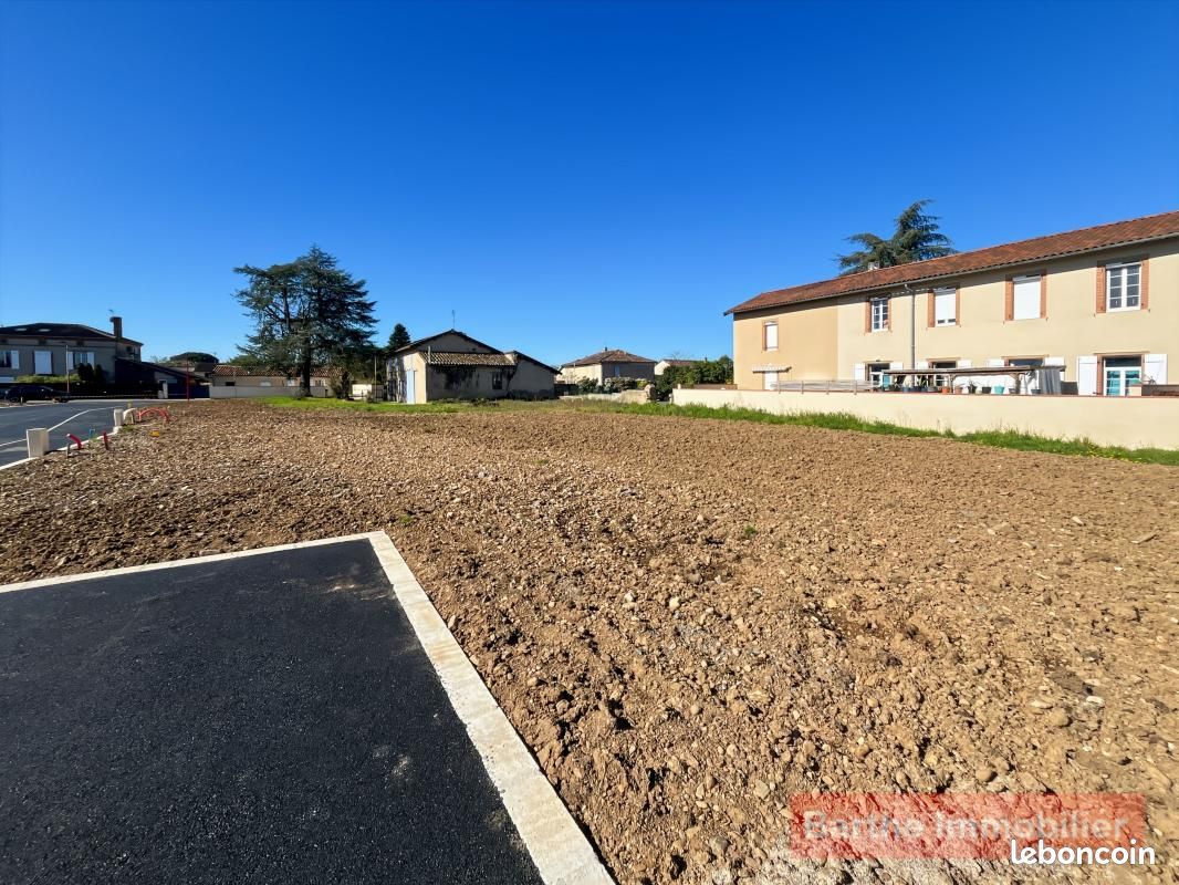 Terrain 500 m² Lagrave (image 1)