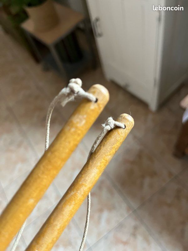 ANCIEN JEU DIABOLO ET SA BOITE JOUET
