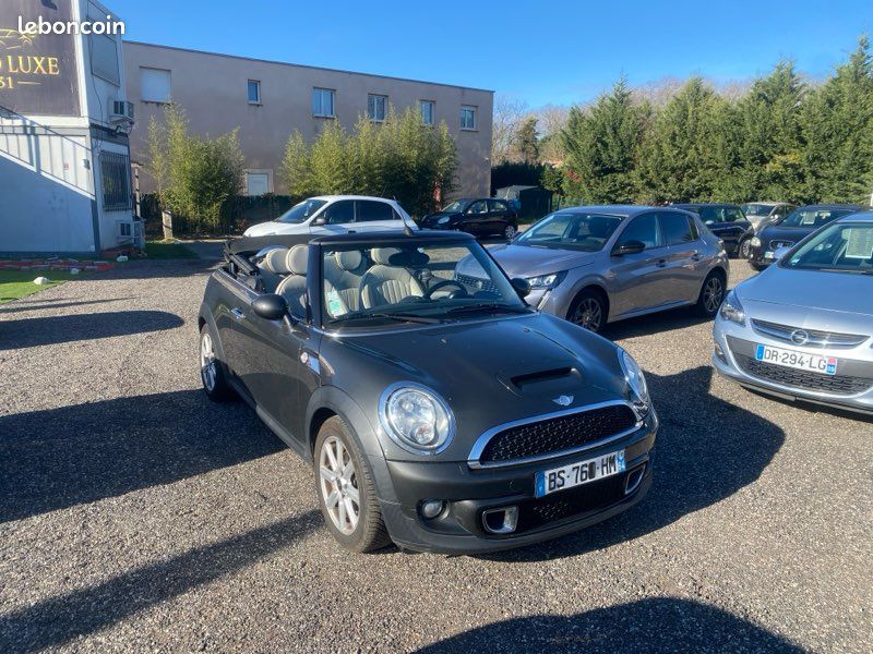 Mini Cooper Cabriolet en l’état (image 1)