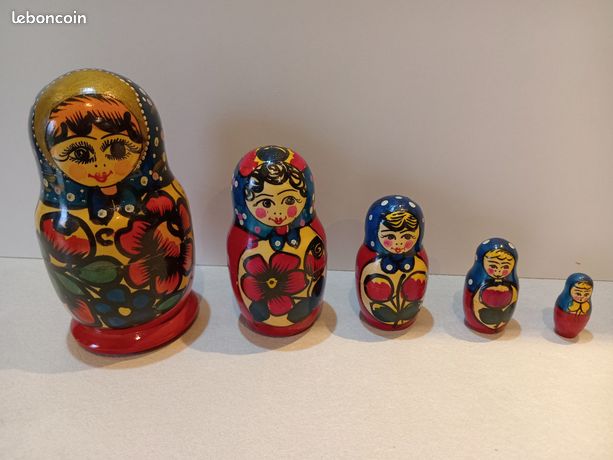 Poupée gigogne Fleurs 5 pièces T5501 : Artisanat russe