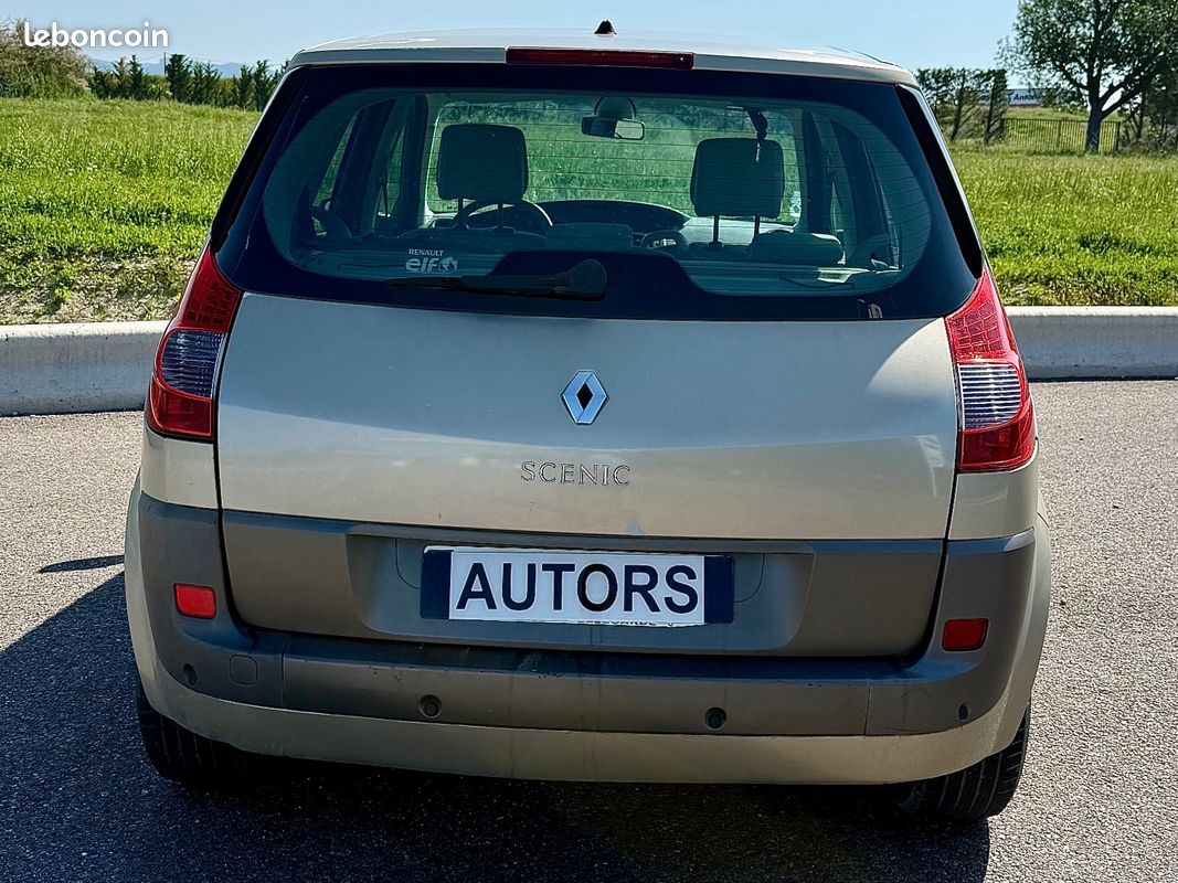 RENAULT SCENIC II 1.9 dCi 130 FAP Exception Proactive A (image 7)