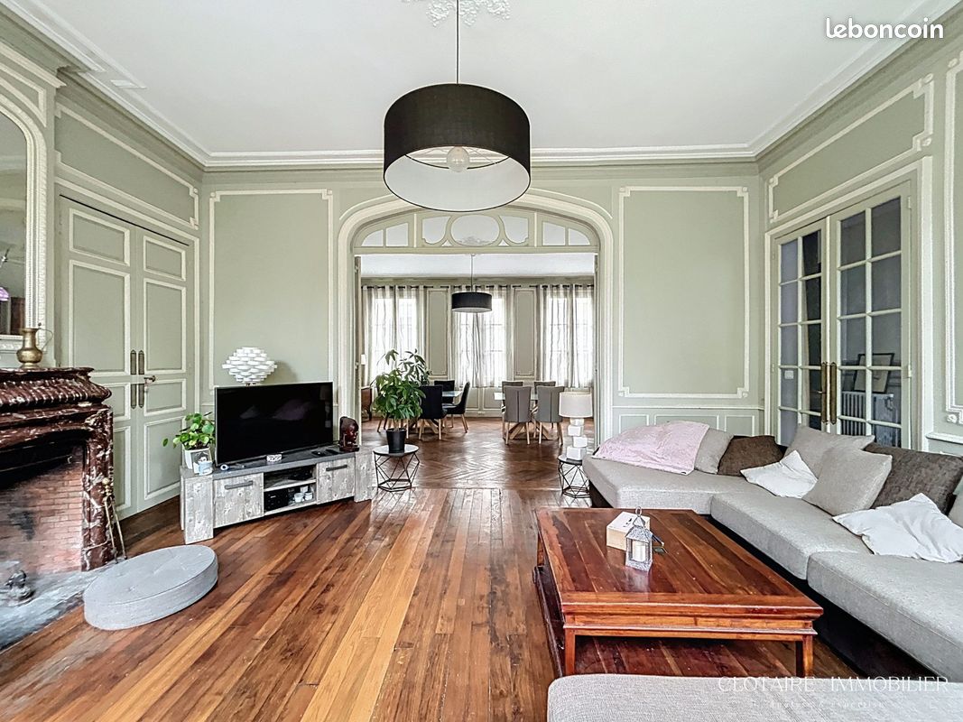Maison 12 pièces 600 m² · à Compiègne · 600 m² · 1 450 000 €
