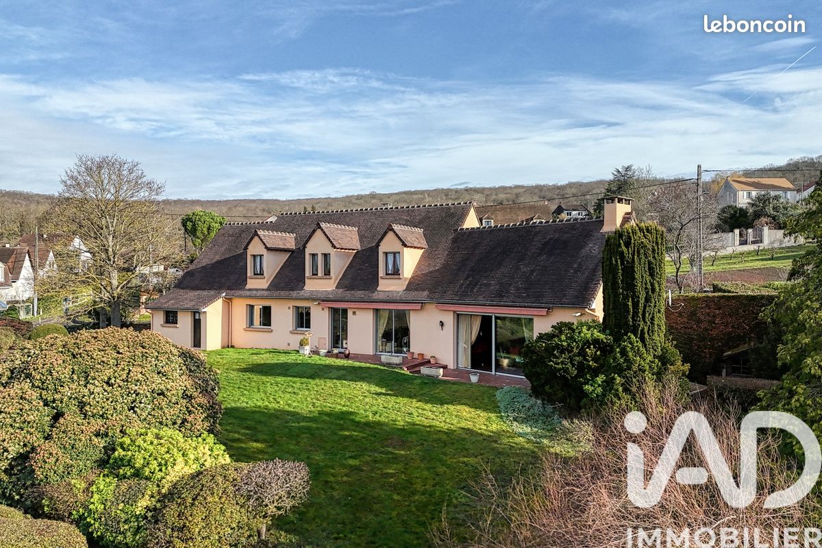 Maison 9 pièces 220 m² · à Triel-sur-Seine · 220 m² · 650 000 €