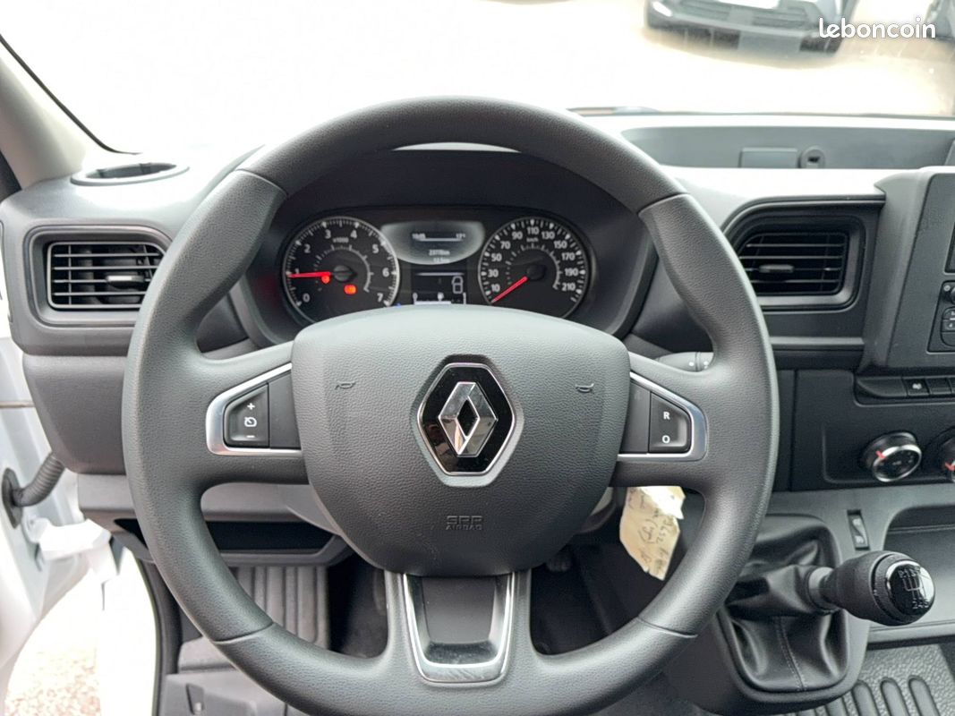 Renault master fgn trac f3500 l2h2 blue dci 135 confort (image 15)