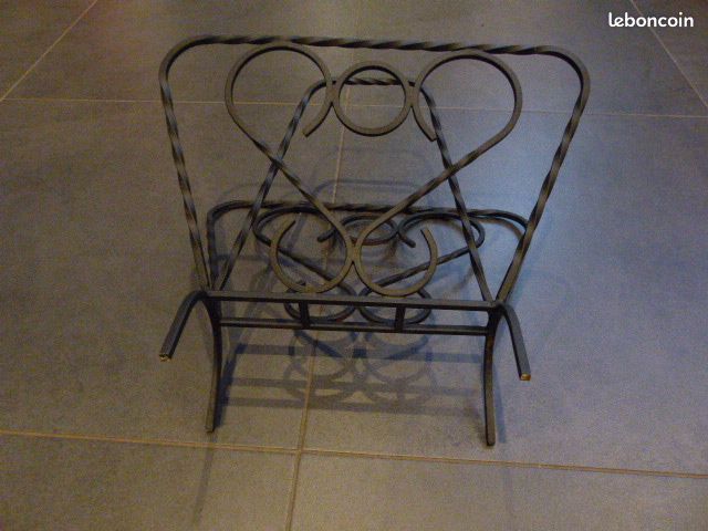 Ancien porte-revues en fer forgé vintage refait (image 4)
