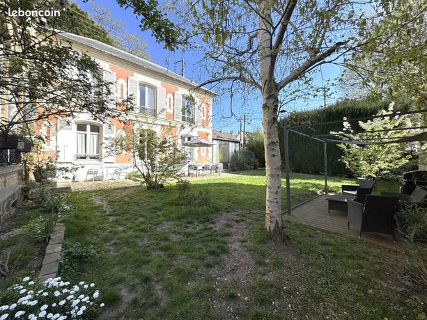 Maison 8 pièces 170 m²
